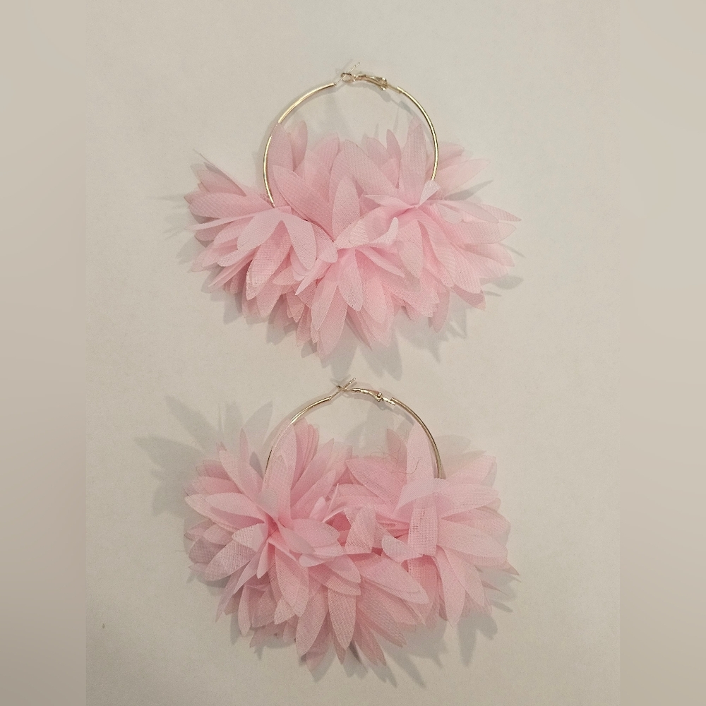 NEW Pink Gold Floral Hoop Earrings Preppy Avant Garde Coquette Girl Girlhoodcore - Picture 2 of 6
